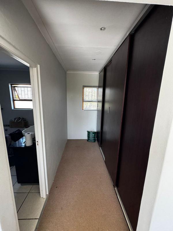 To Let 4 Bedroom Property for Rent in Vierlanden Western Cape